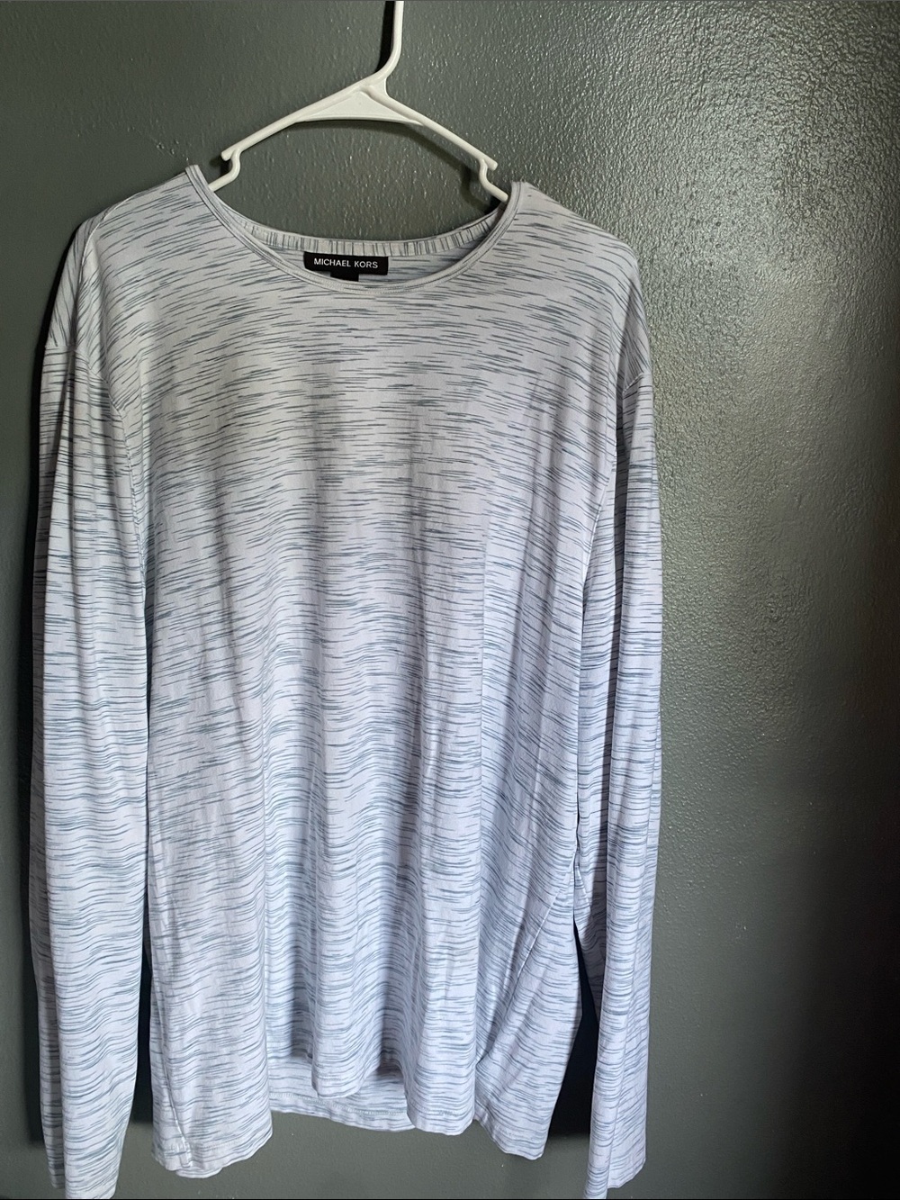 Michael Kors Men's Light Gray Heathered Long Sleeve Tee